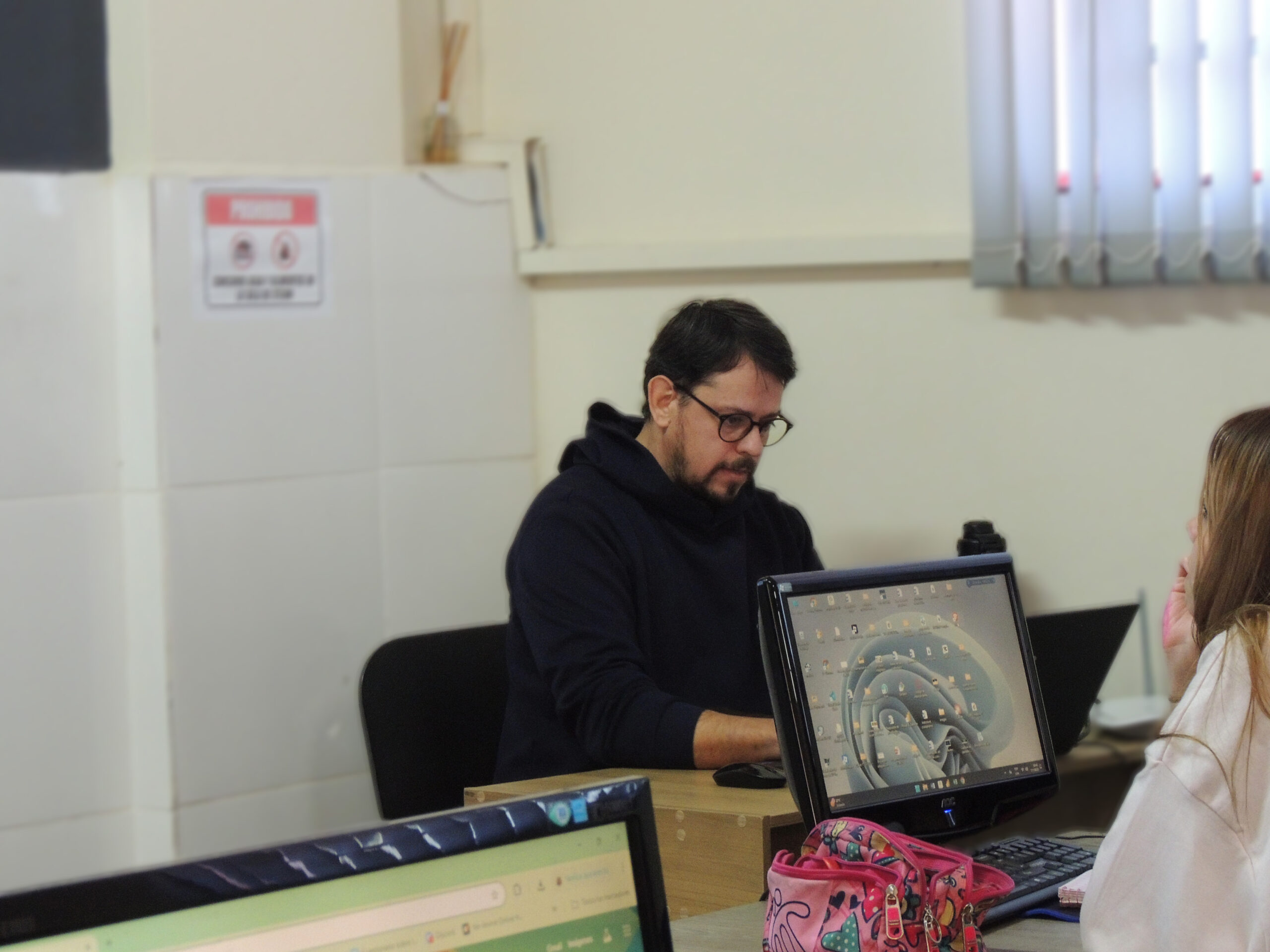 Taller de IA para todos, un encuentro con estudiantes del Colegio Técnico Privado IDT