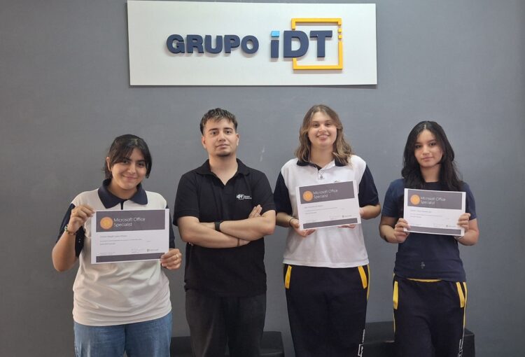 Certificación internacional de Excel: estudiantes del IDT superan el examen MOS