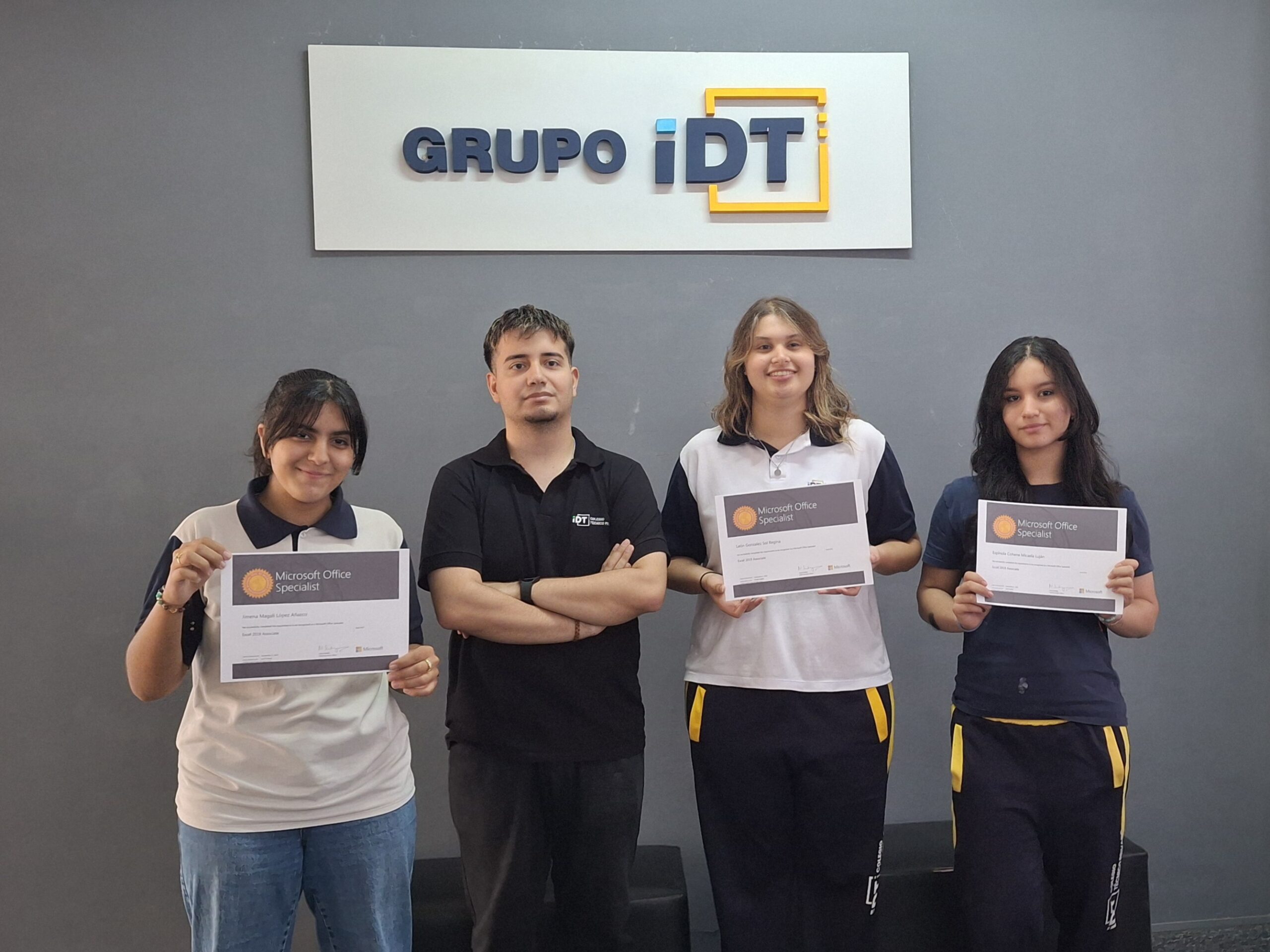 Certificación internacional de Excel: estudiantes del IDT superan el examen MOS